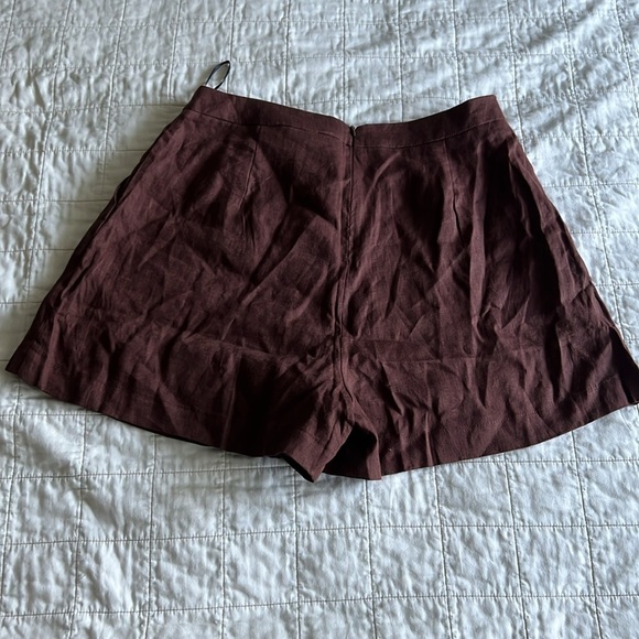 White Closet Brown Linen Shorts - Picture 5 of 12